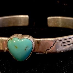 Vintage Navajo bracelet silver and turquoise heart ❤️ valentines gift 🎁